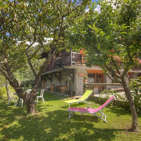 Les Bossons Sleeps 6