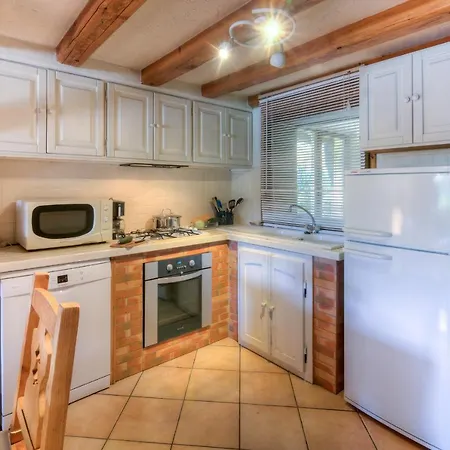 Les Bossons Sleeps 6 Apartment *