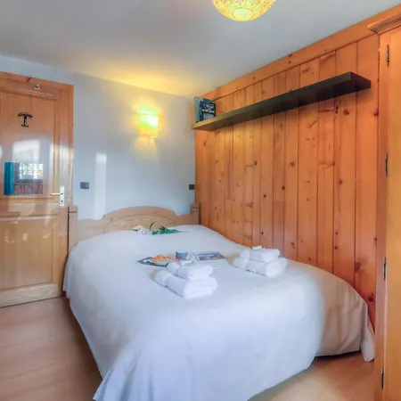 Les Bossons Sleeps 6 *