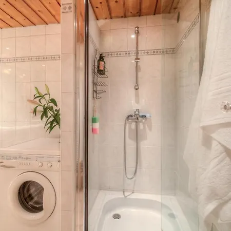 Les Bossons Sleeps 6 Apartment *